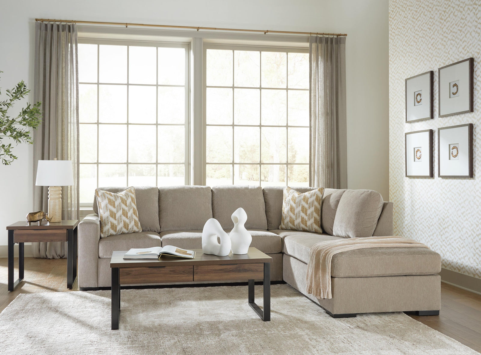 Bridgepoint 2-Piece Sectional with Chaise (PC69506-SI) - Image 4