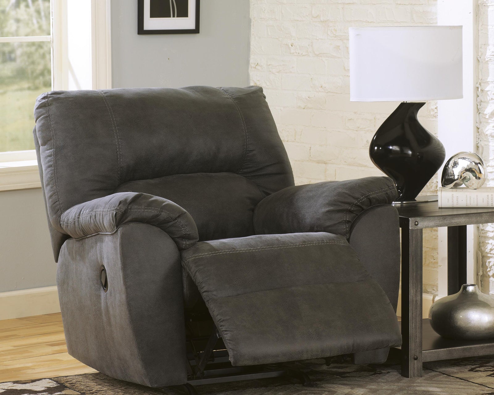 Tambo Recliner (27801-SI) - Image 2