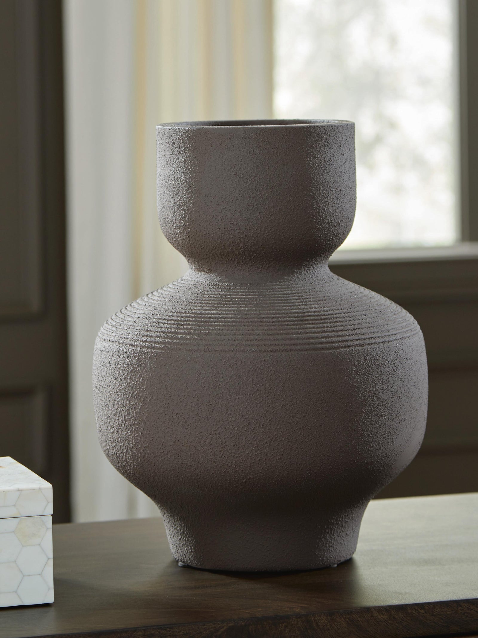 Dalsen Vase (A2000872-SI) - Image 2