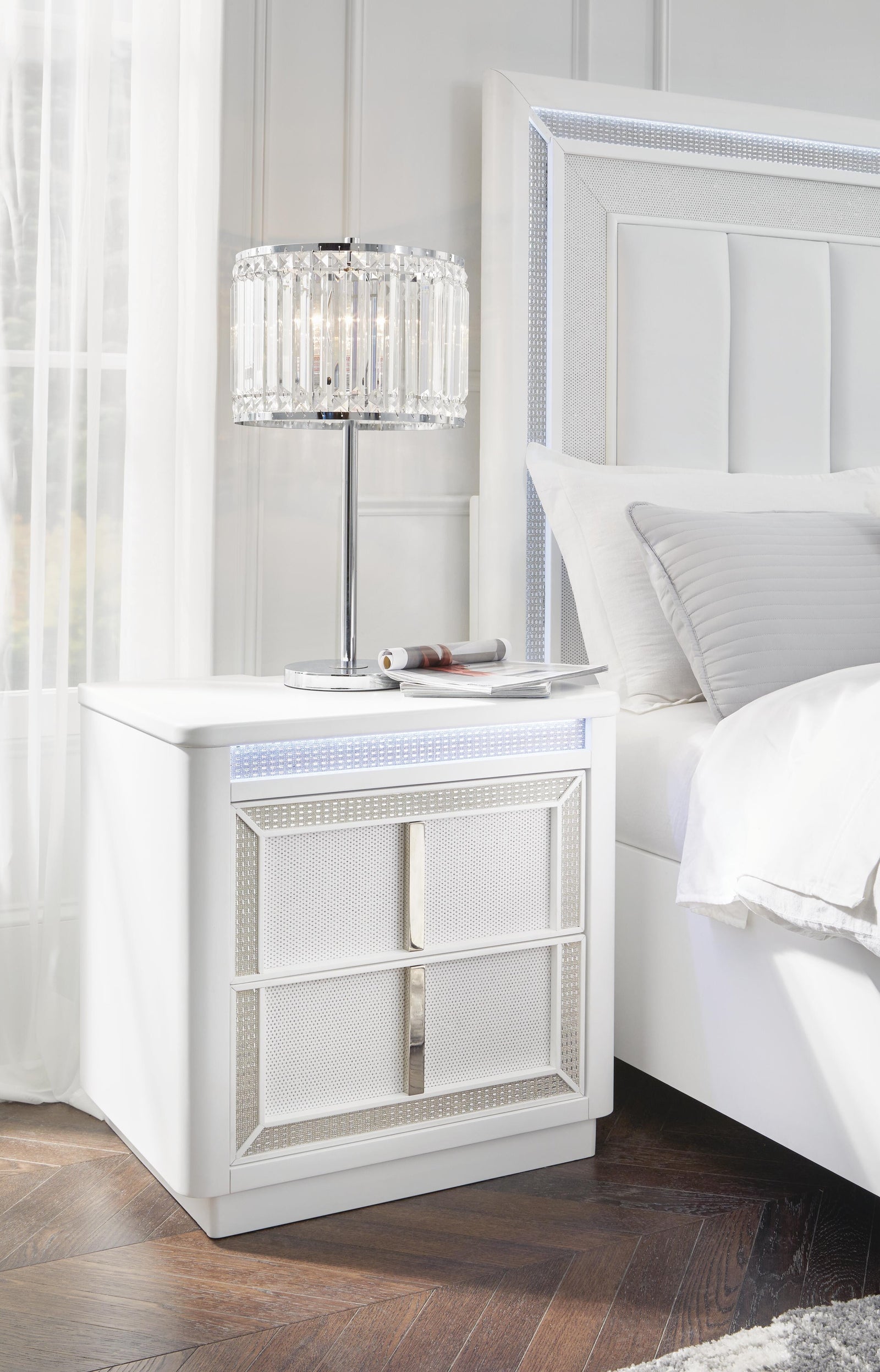 Chalanna Nightstand - White (B822-SI) - Image 5