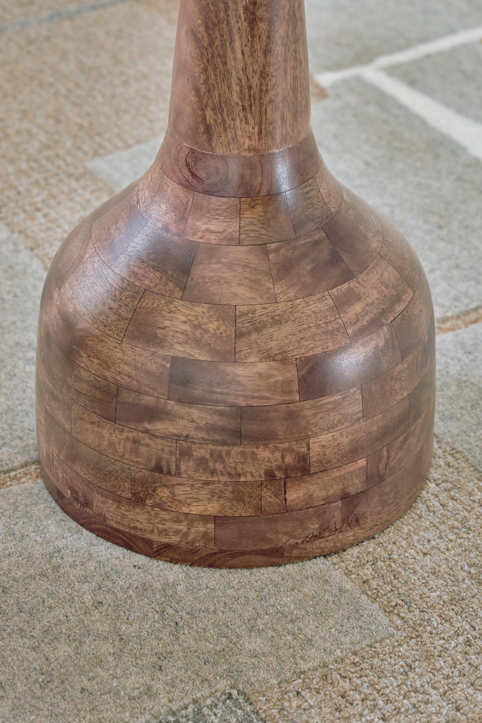 Joville Accent Table (A4000627-SI) - Image 4