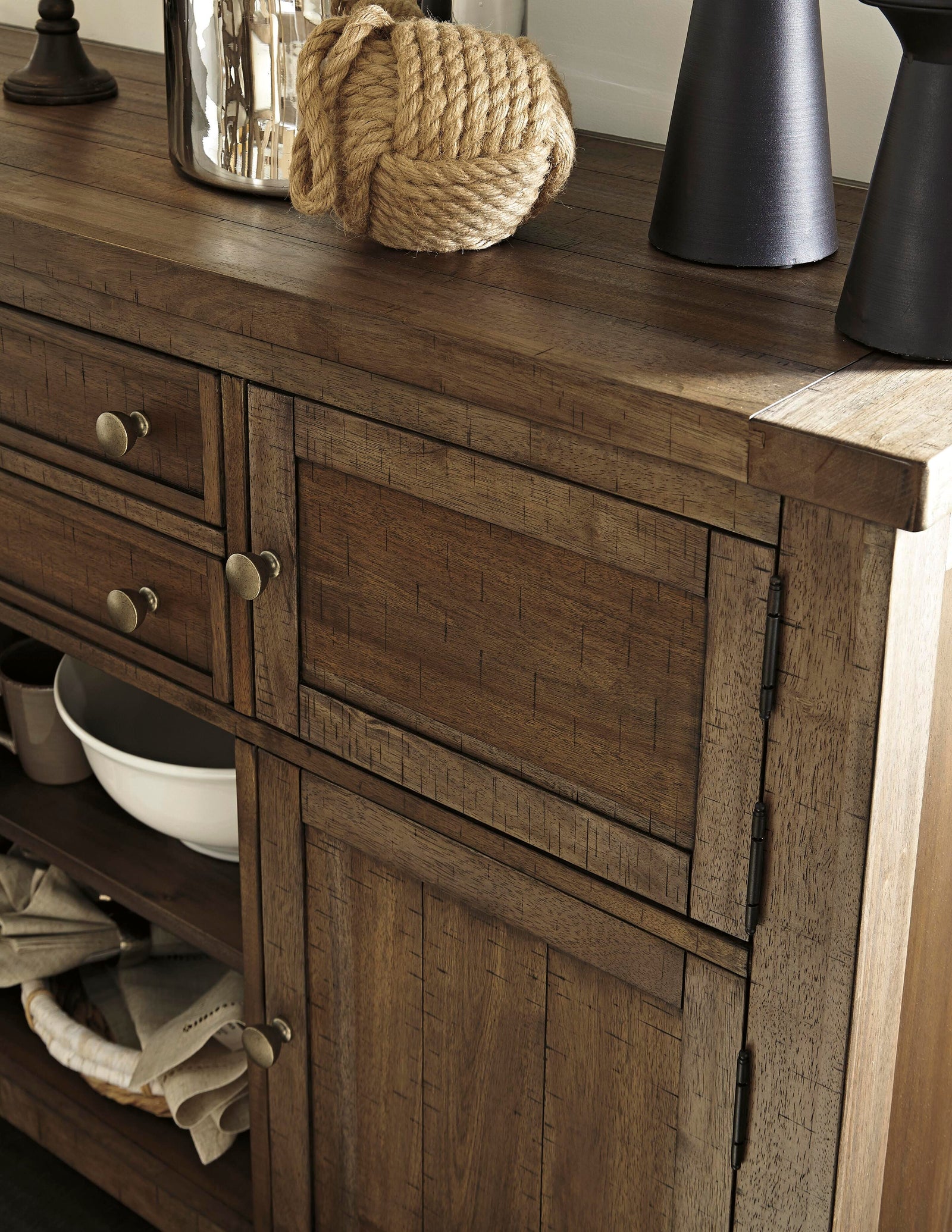 Moriville Dining Server (D631-SI) - Image 8