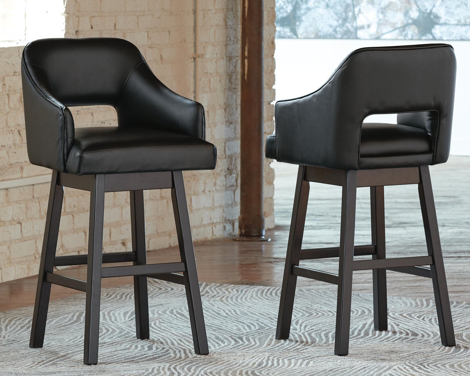 Tallenger Bar Height Bar Stool (Set of 2) (D380-SI)