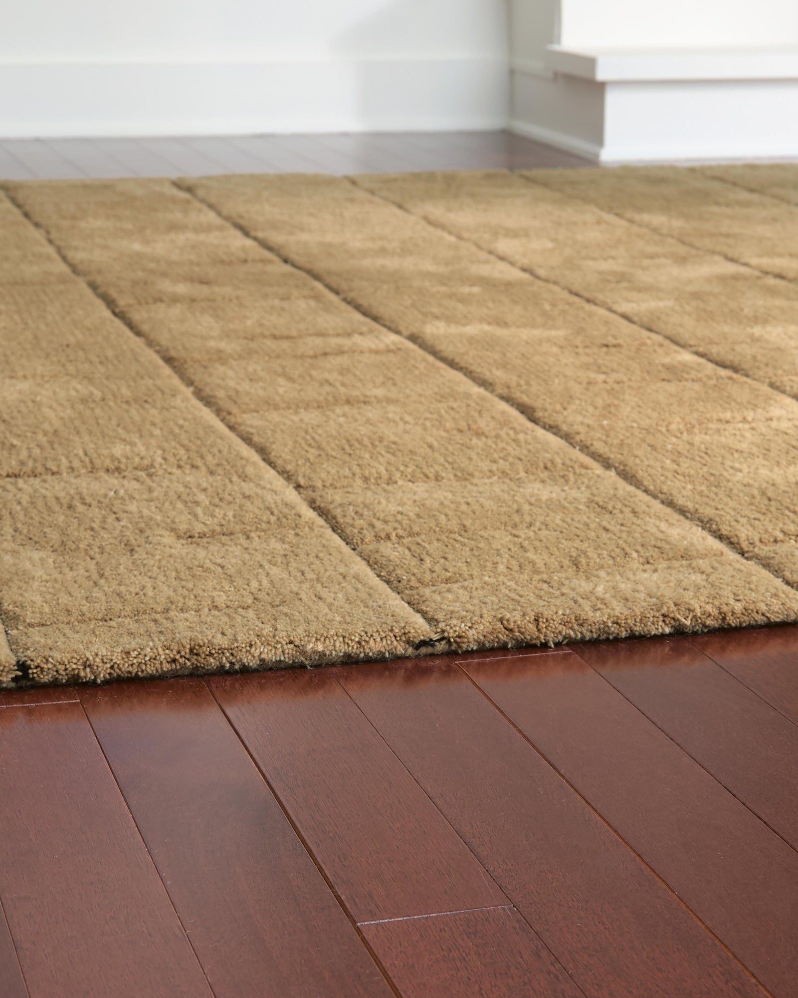 Luzmont Large Rug (R40837-SI) - Image 3
