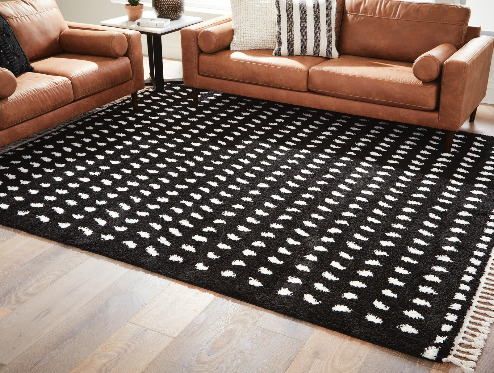 Minston 5 x 7 Rug (R40595-SI) - Image 2