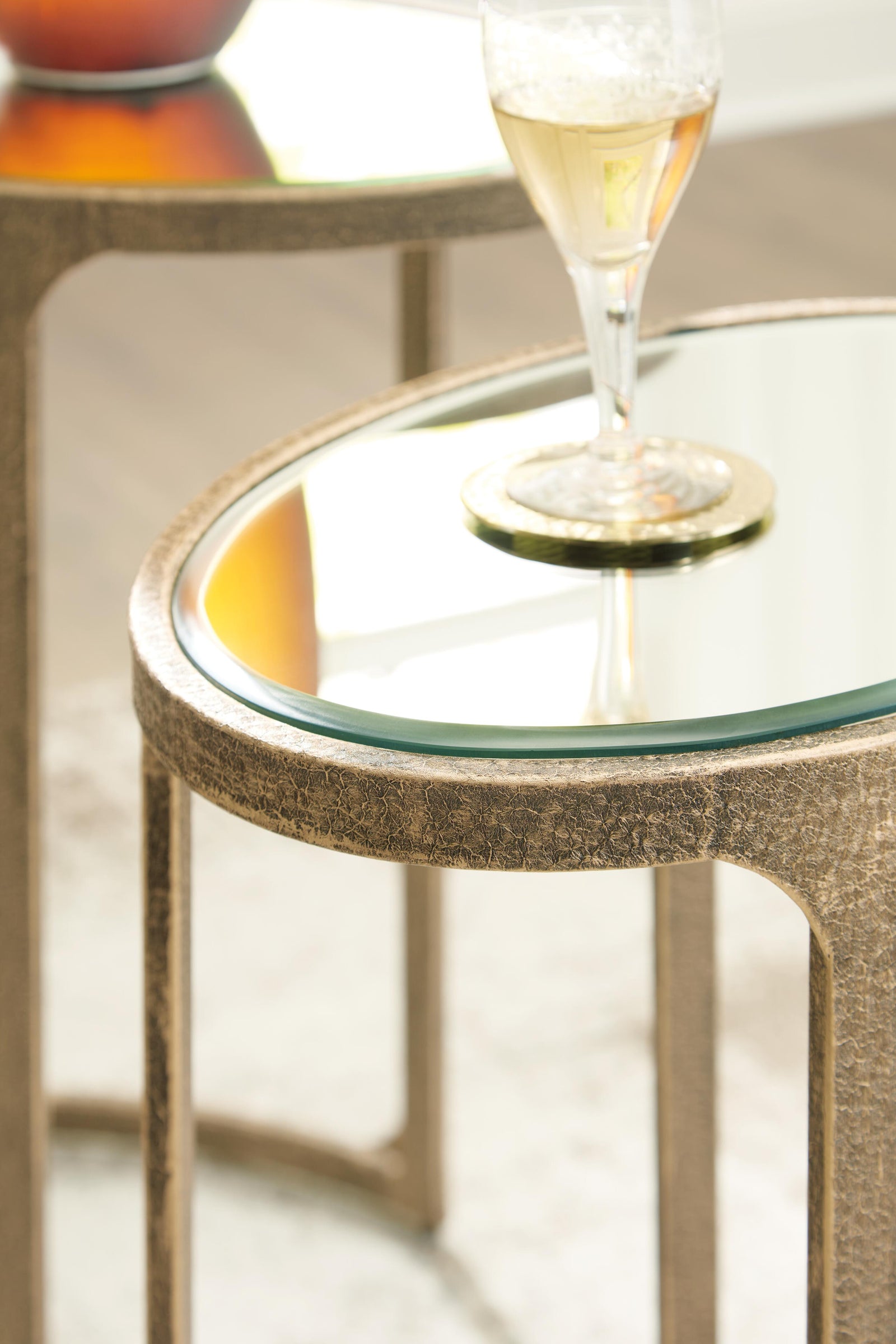 Irmaleigh Accent Table (Set of 2) (A4000624-SI) - Image 8