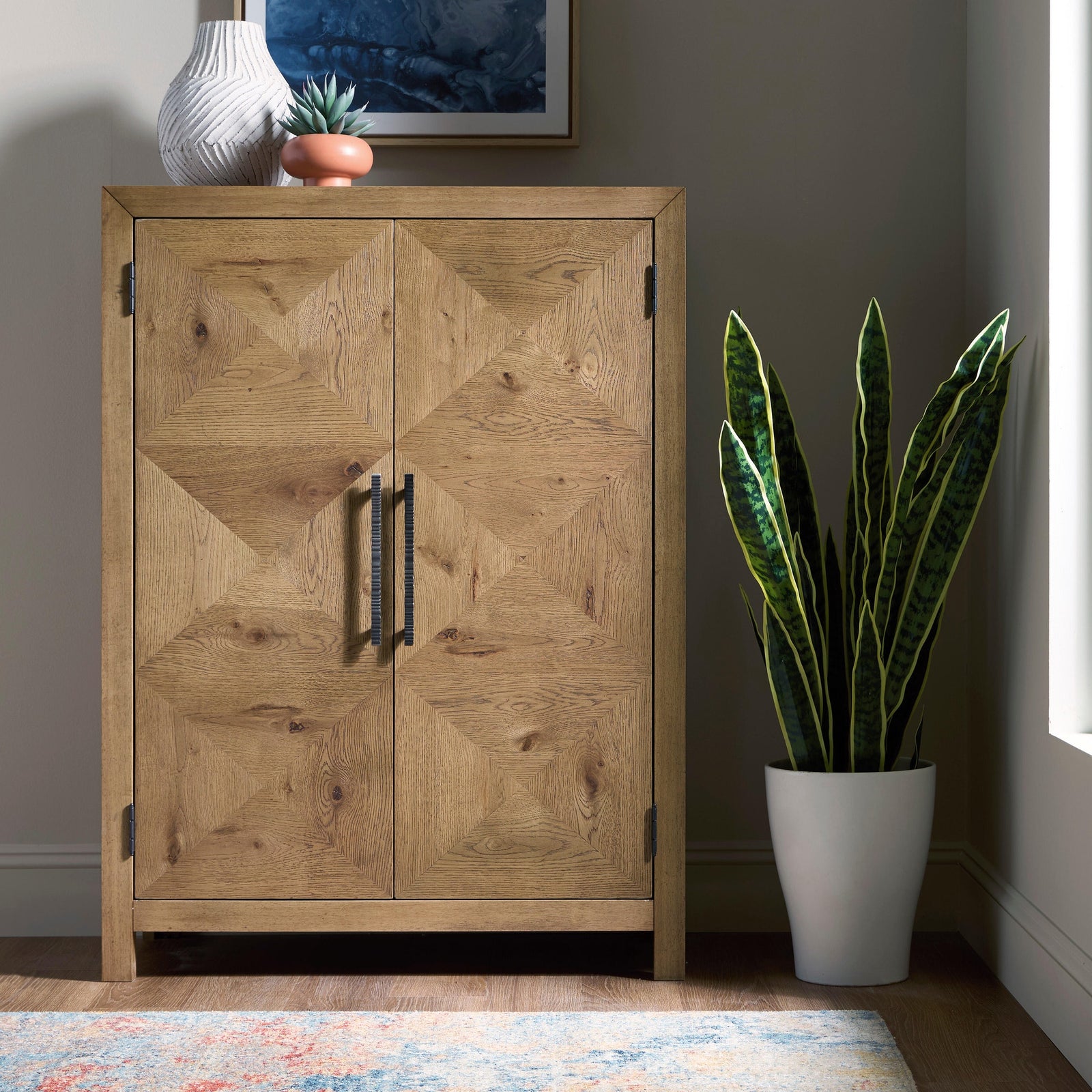 Clayburns Bar Cabinet (A4000744-SI) - Image 5