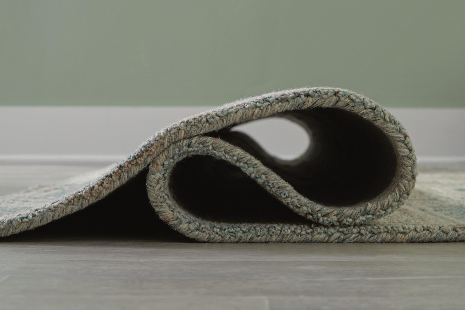Jossland 8 x 10 Rug (R40691-SI) - Image 5
