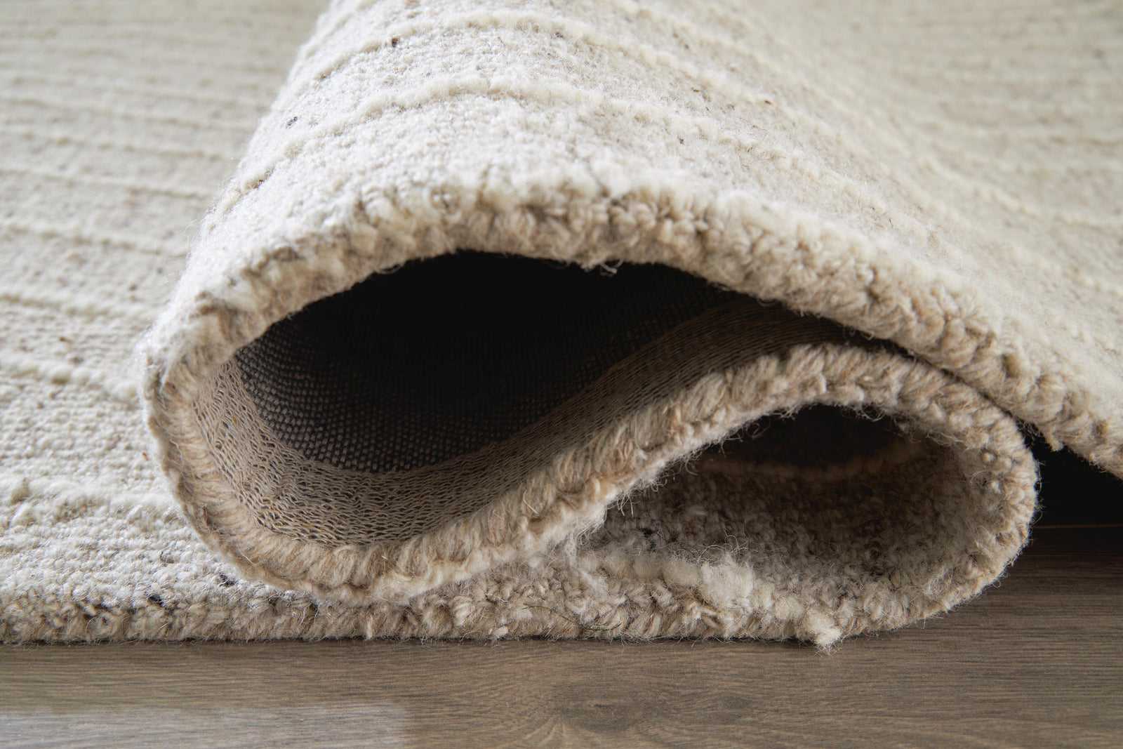 Varahill 5 x 7 Rug (R40693-SI) - Image 4