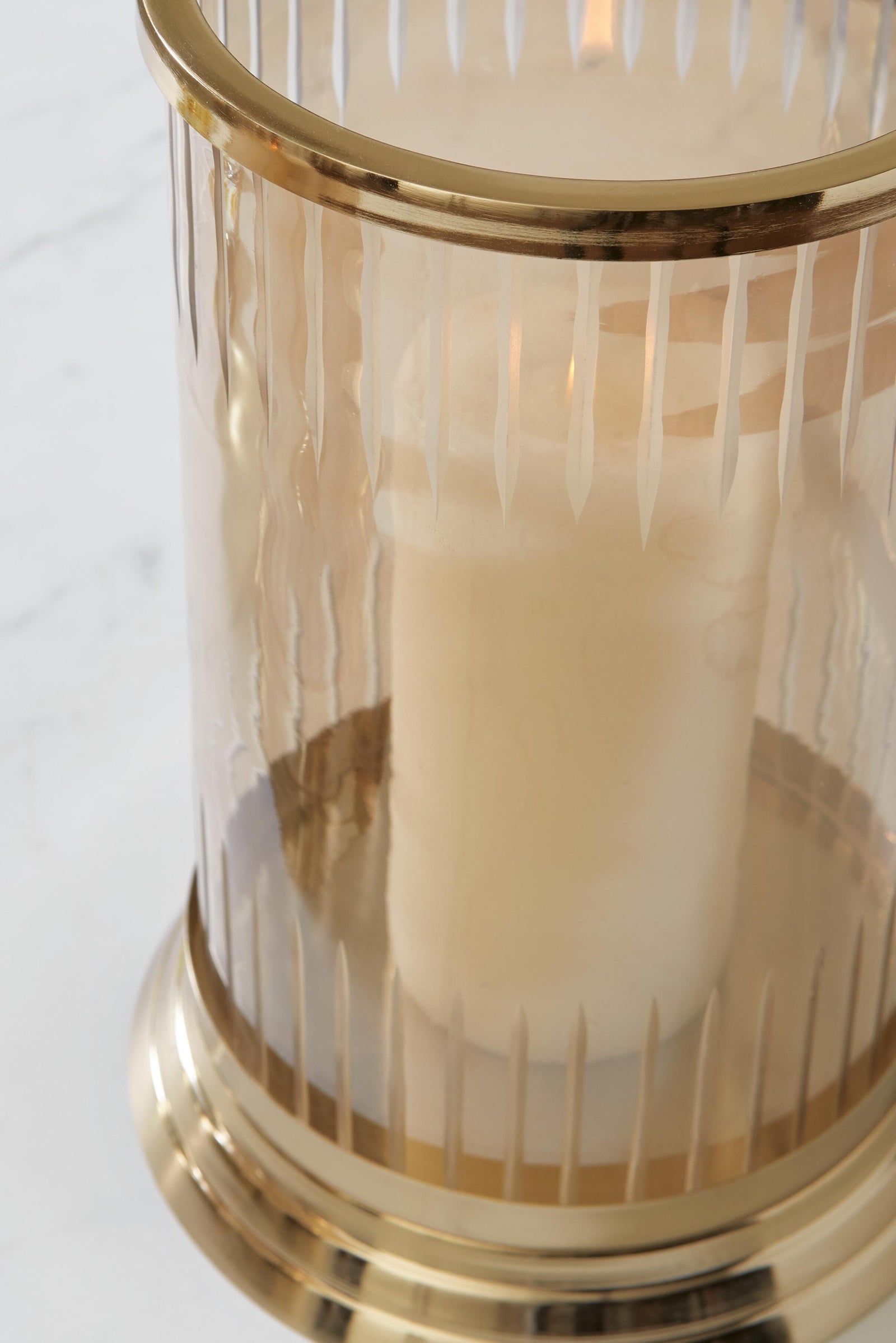 Aavinson Candle Holder (A2000687-SI) - Image 3
