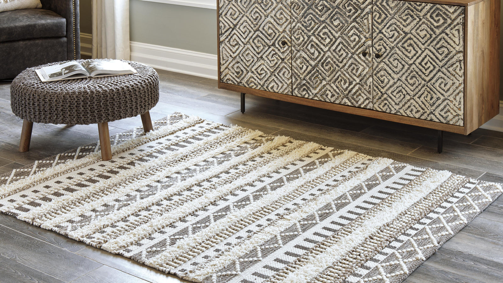 Karalee 8 x 10 Rug (R404441-SI) - Image 2
