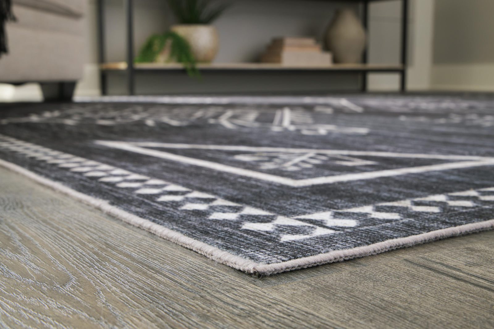 Arloman 5 x 7 Washable Rug (R40593-SI) - Image 3