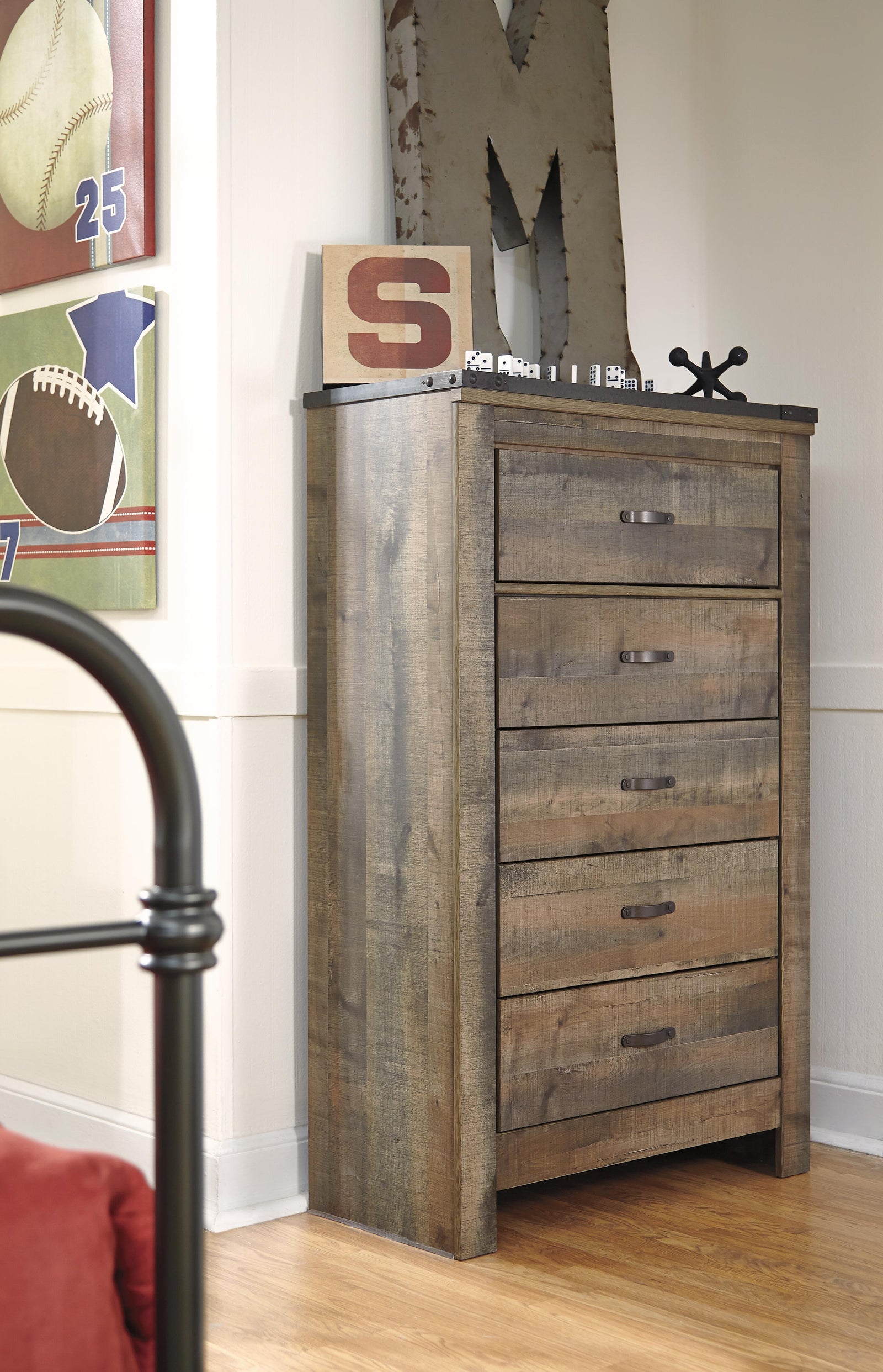 Trinell Panel Bed. Dresser, Mirror, Chest and 2 Nightstands - Brown  (B446-SI) - Image 9