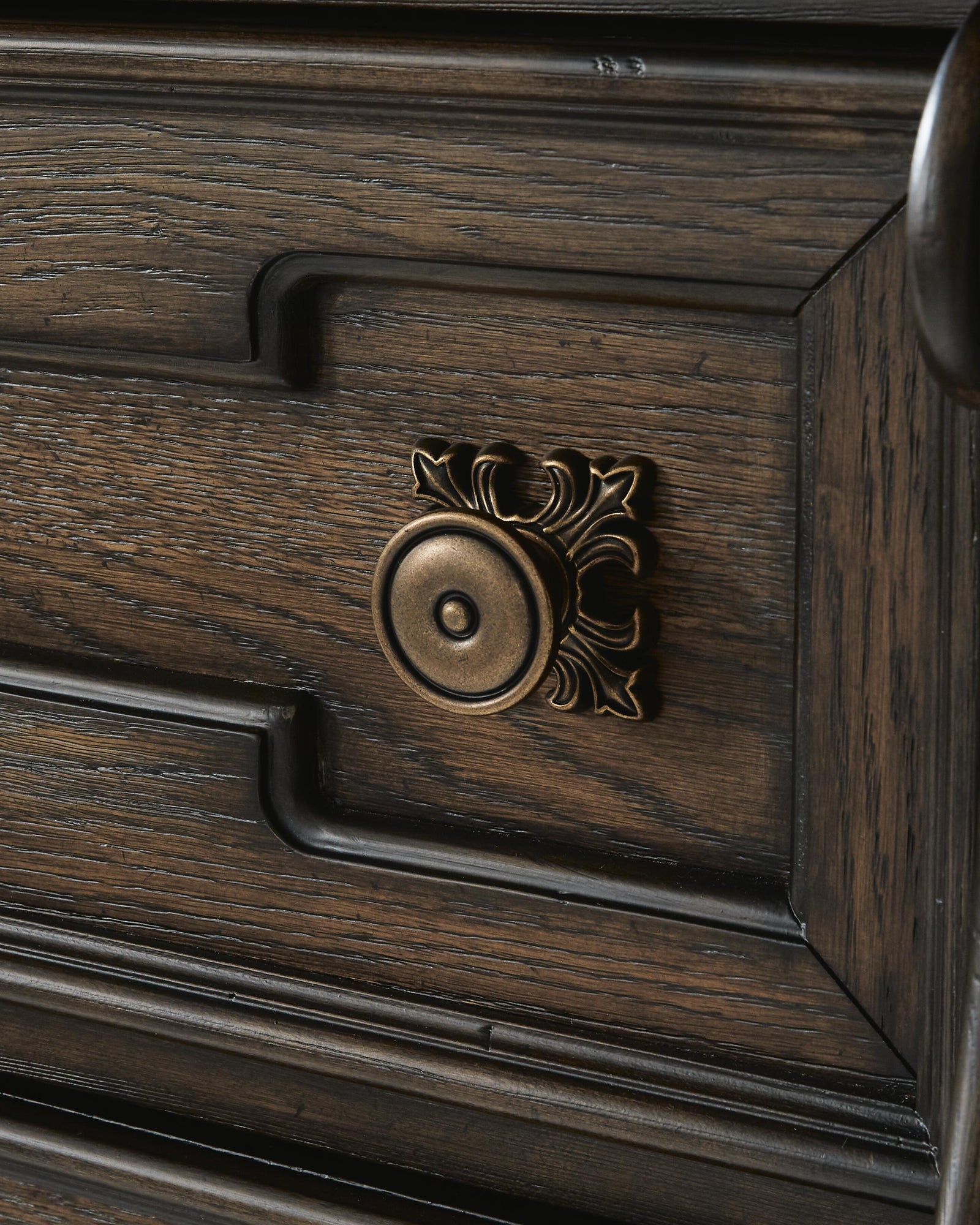 Maylee Dresser and Mirror - Dark Brown  (B947-SI) - Image 8