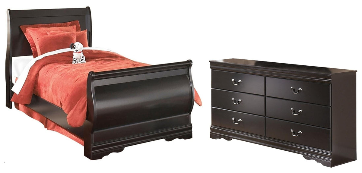 Huey Vineyard Sleight Bed and Dresser - Black  (B128-SI)
