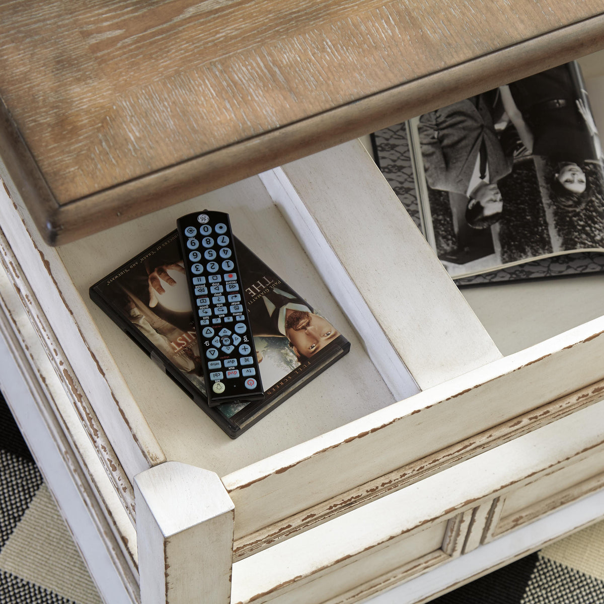 Realyn Coffee Table with Lift Top - White/Brown  (T523-SI) - Image 6