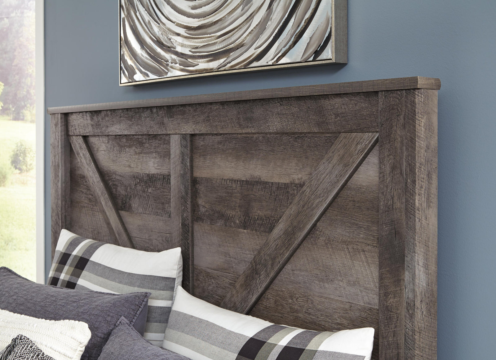 Wynnlow Crossbuck Panel Bed, Dresser, Mirror and Chest - Gray  (B440-SI) - Image 11