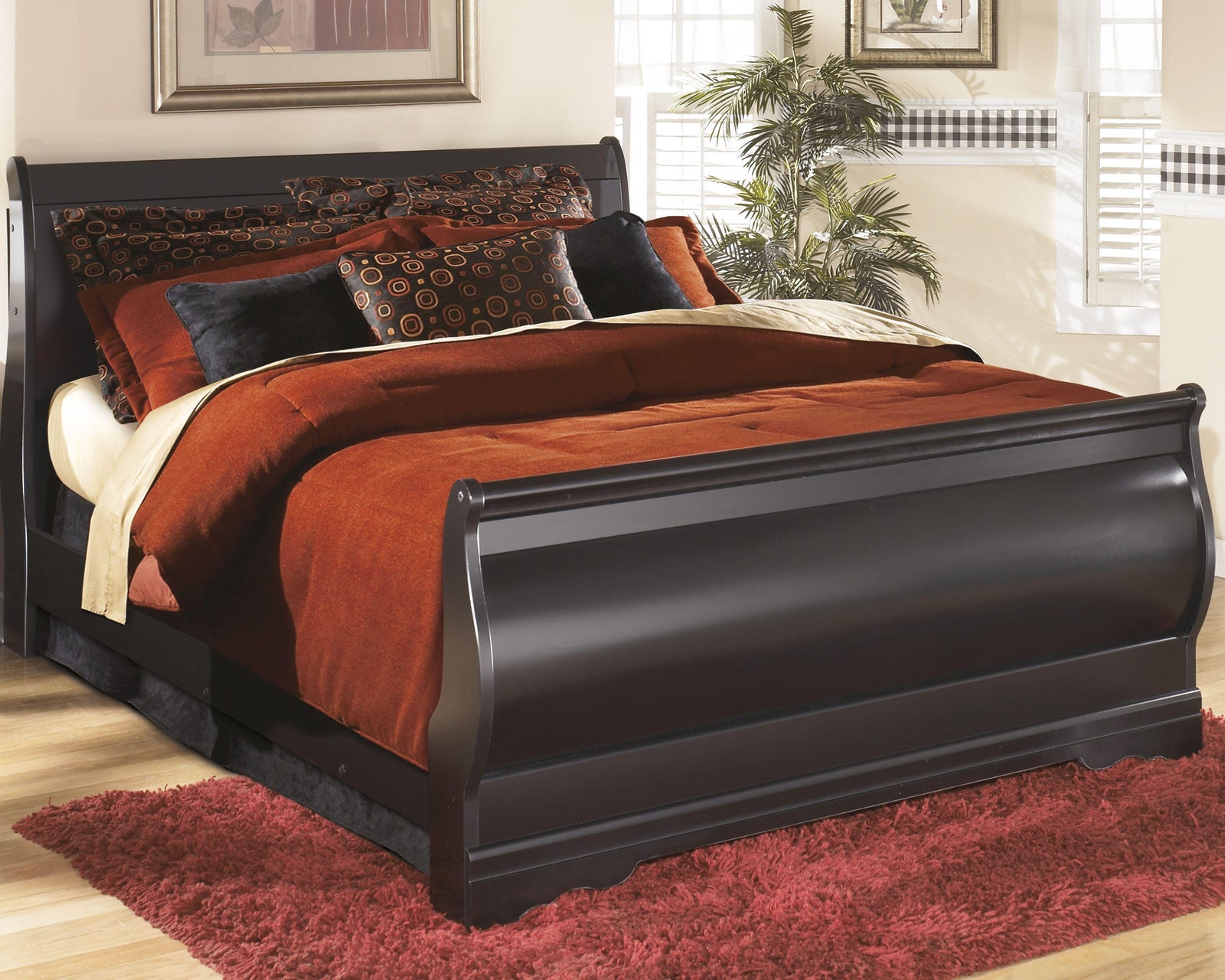 Huey Vineyard Sleigh Bed, Dresser, Mirror, Chest and Nightstand - Black  (B128-SI) - Image 5