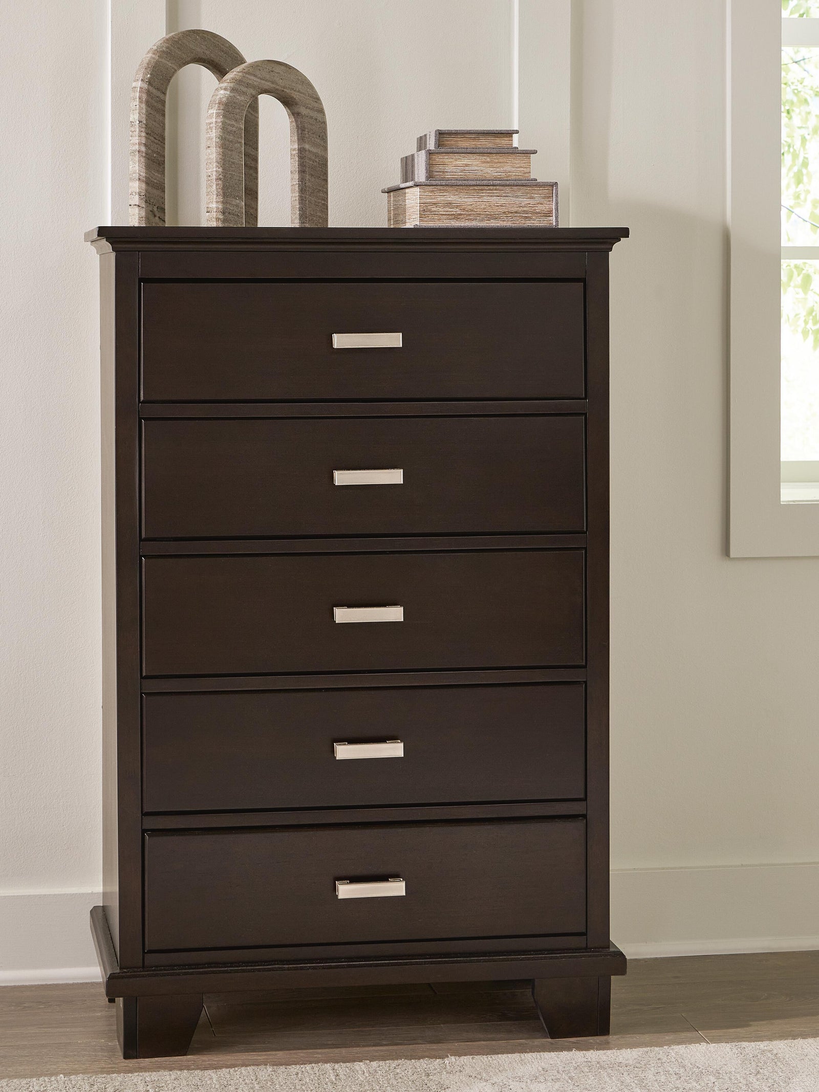 Covetown Chest of Drawers - Dark Brown  (B441-SI) - Image 4