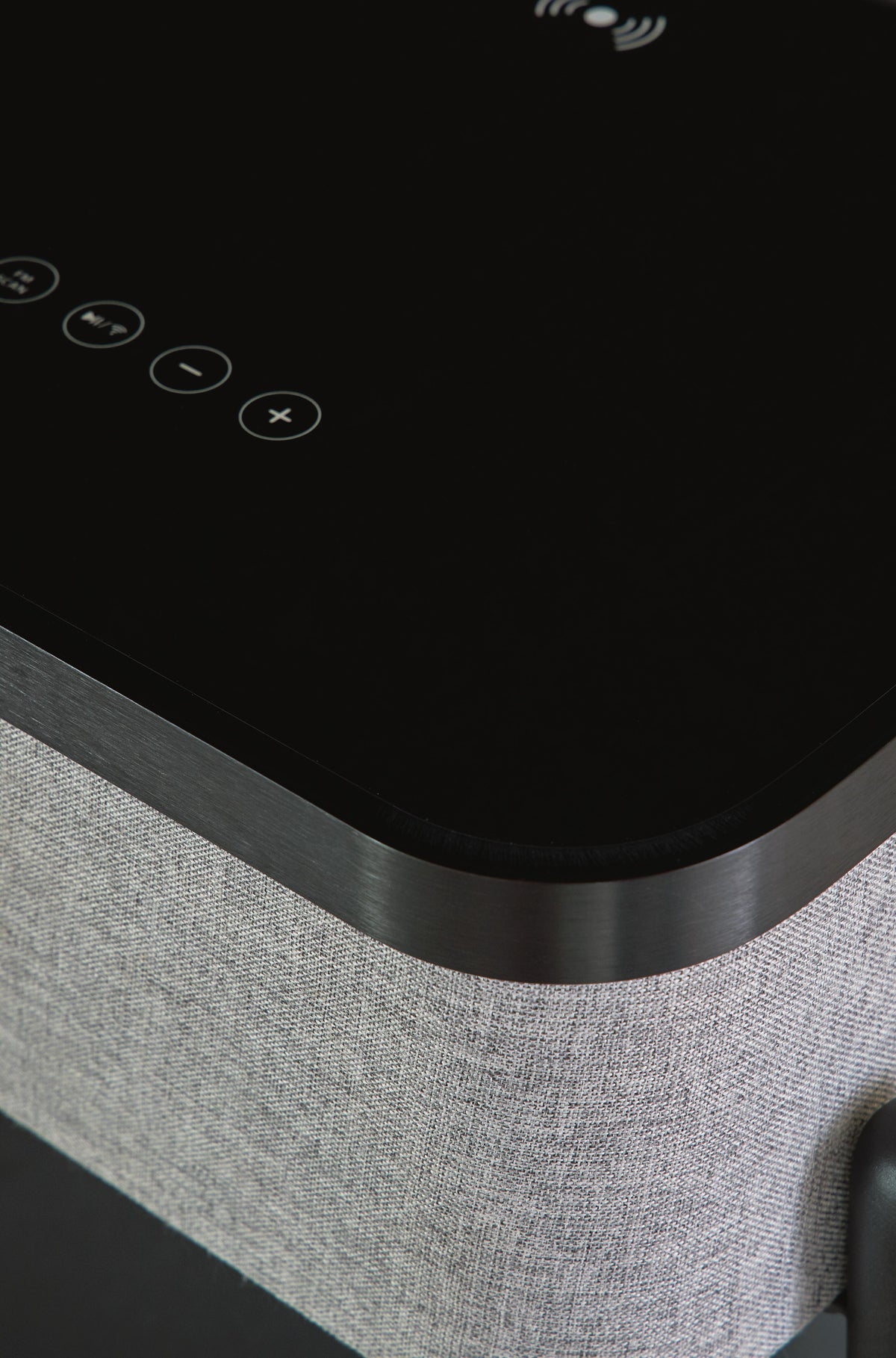 Jorvalee Accent Table with Speaker (A4000550-SI) - Image 8