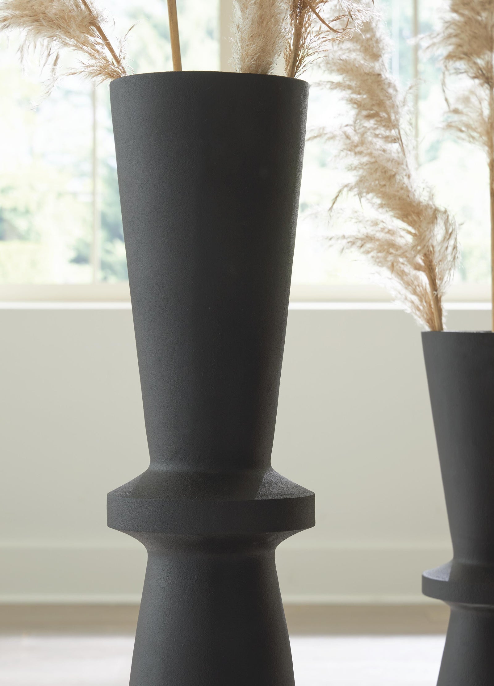 Collisten Vase (A2000664-SI) - Image 3