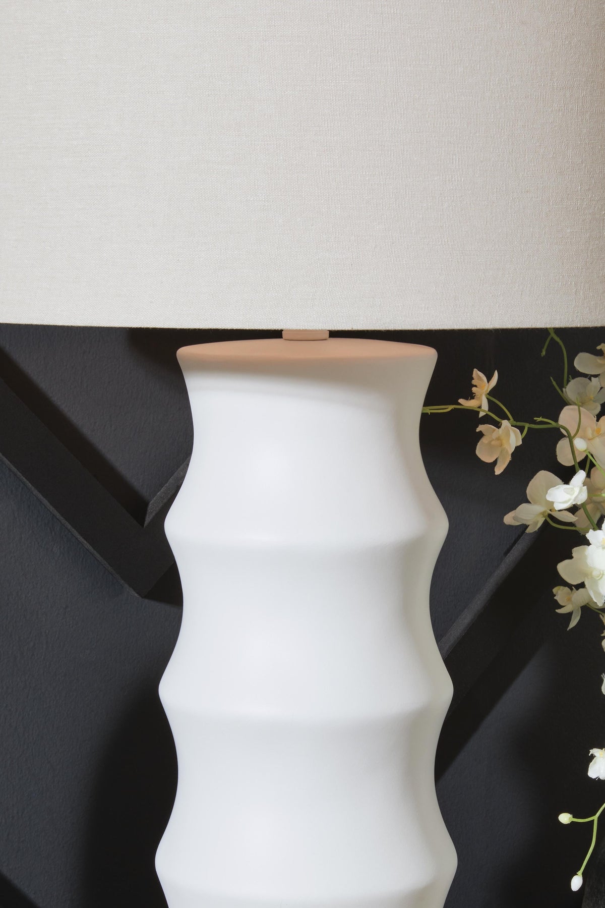 Veraleigh Table Lamp (L235854-SI) - Image 3
