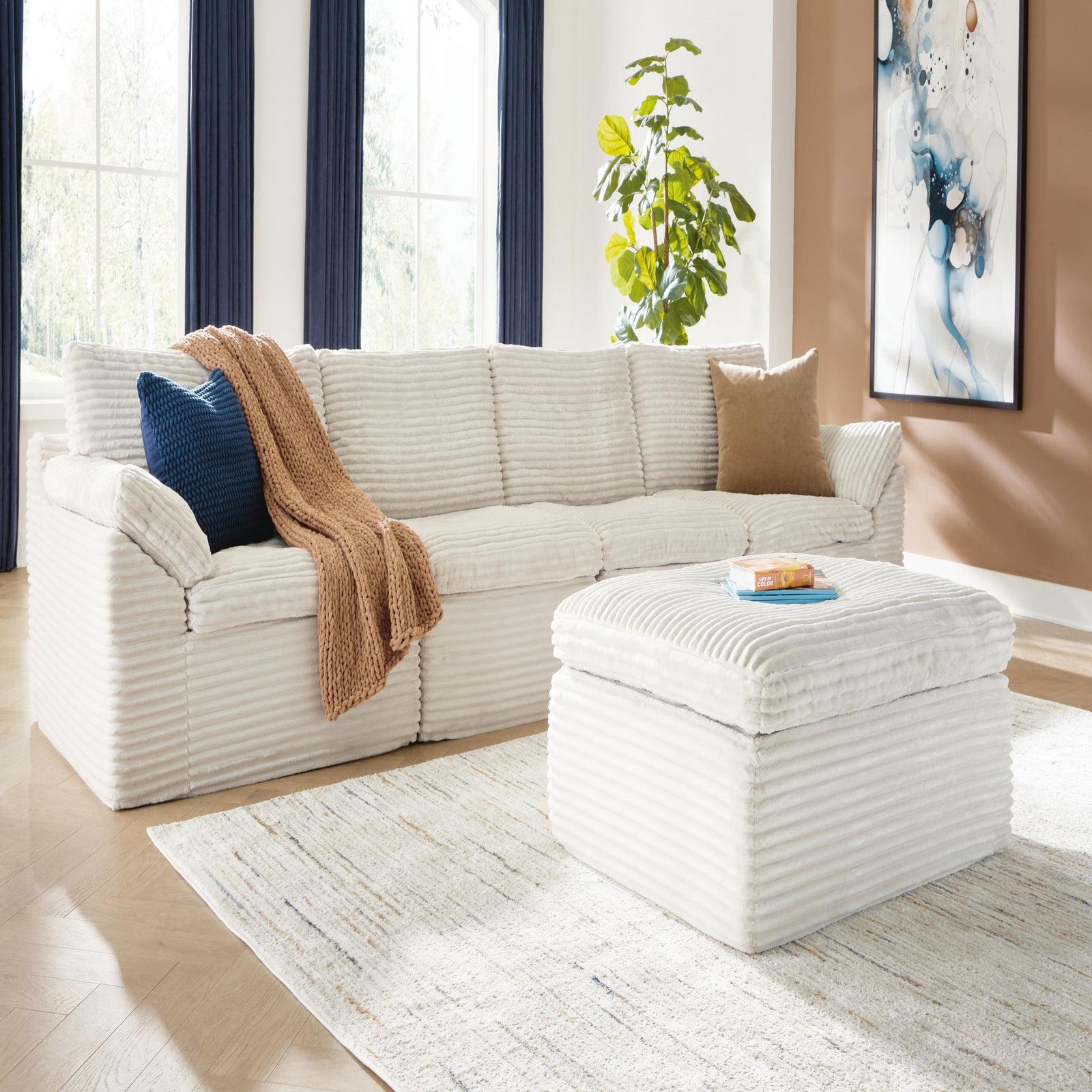 Fannin 4-Piece Sectional with Ottoman (PC84304-SI) - Image 6
