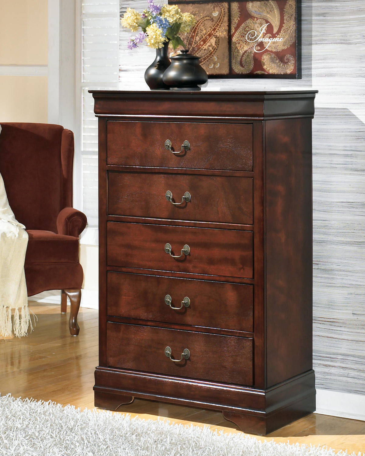 Alisdair Sleigh Bed, Dresser and Chest - Reddish Brown  (B376-SI) - Image 9