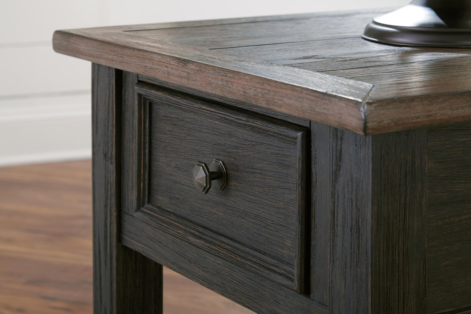 Tyler Creek Coffee Table and 2 Chairside End Tables - Grayish Brown/Black  (T736-SI) - Image 10