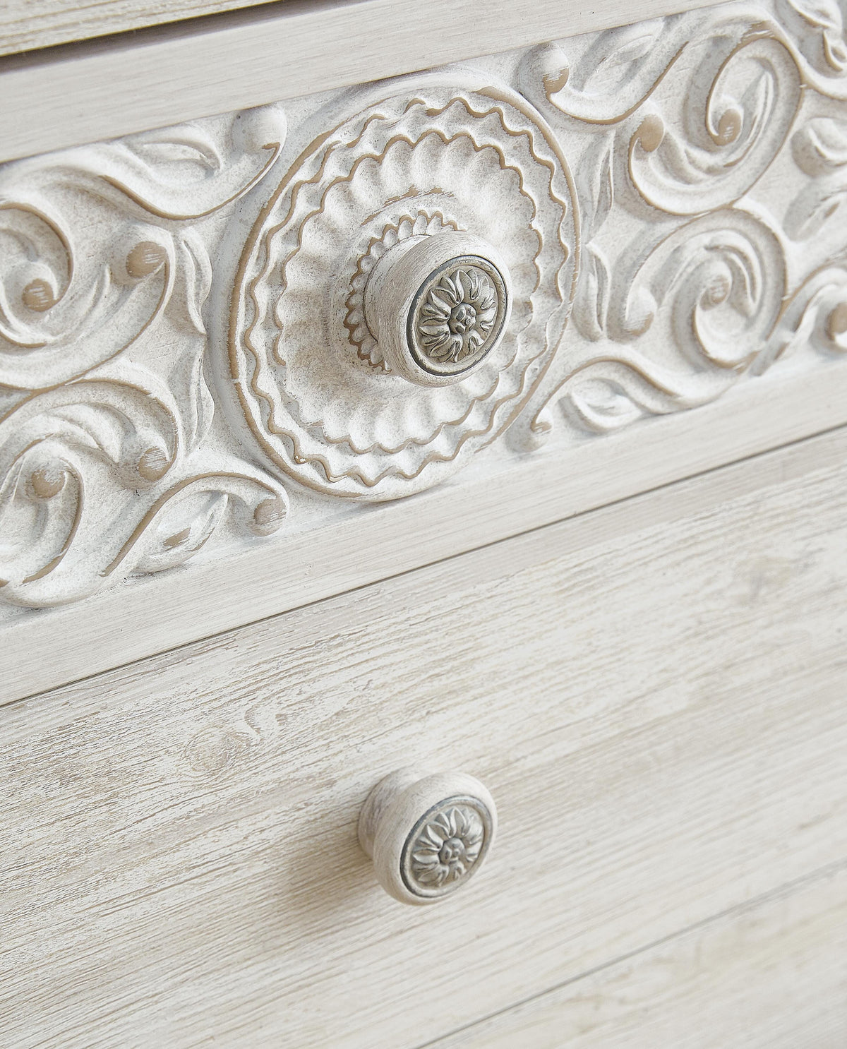 Paxberry Dresser - Whitewash  (EB1811-SI) - Image 8