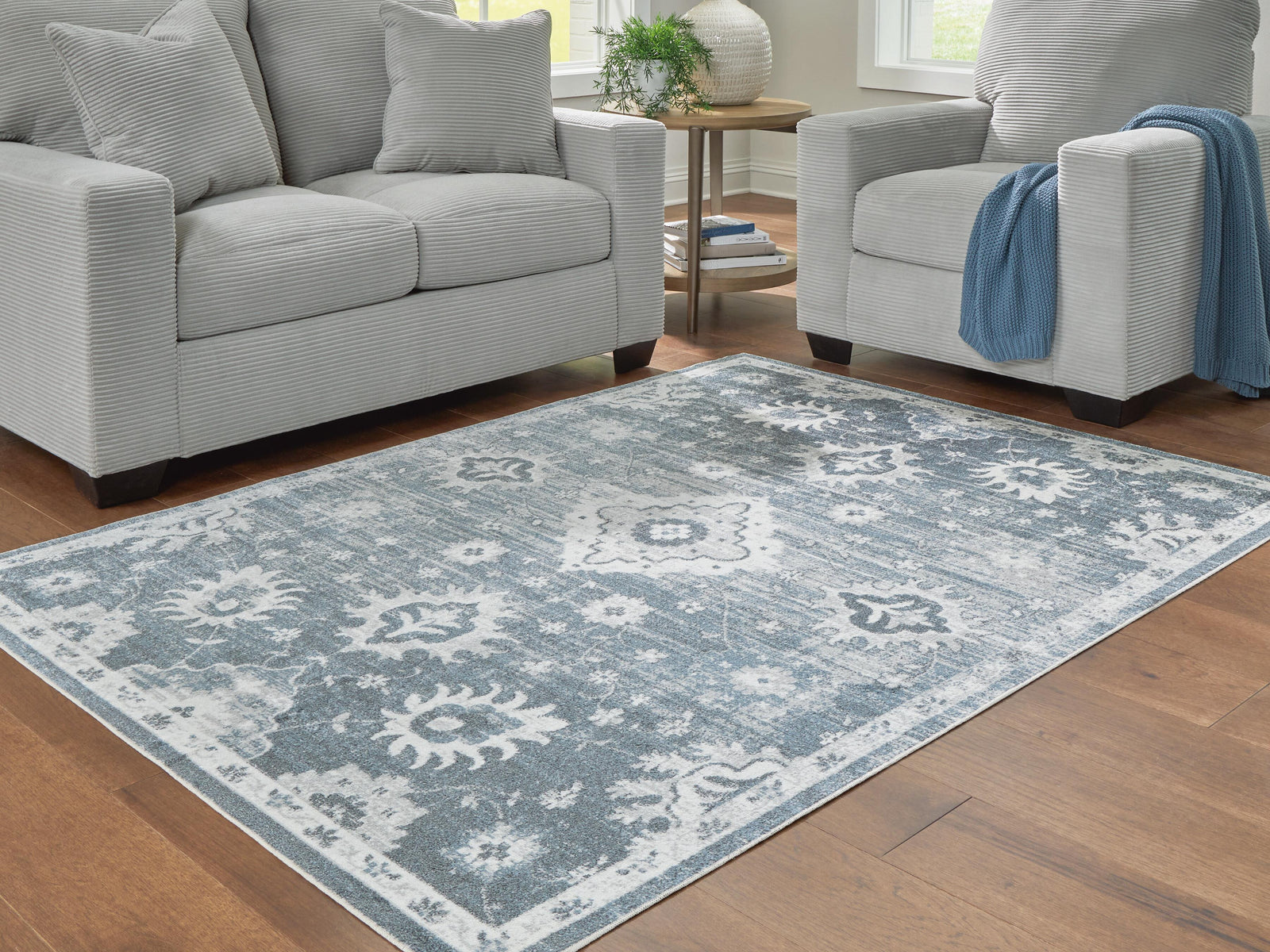 Avanworths Washable 710 x 10 Area Rug (R40779-SI) - Image 2
