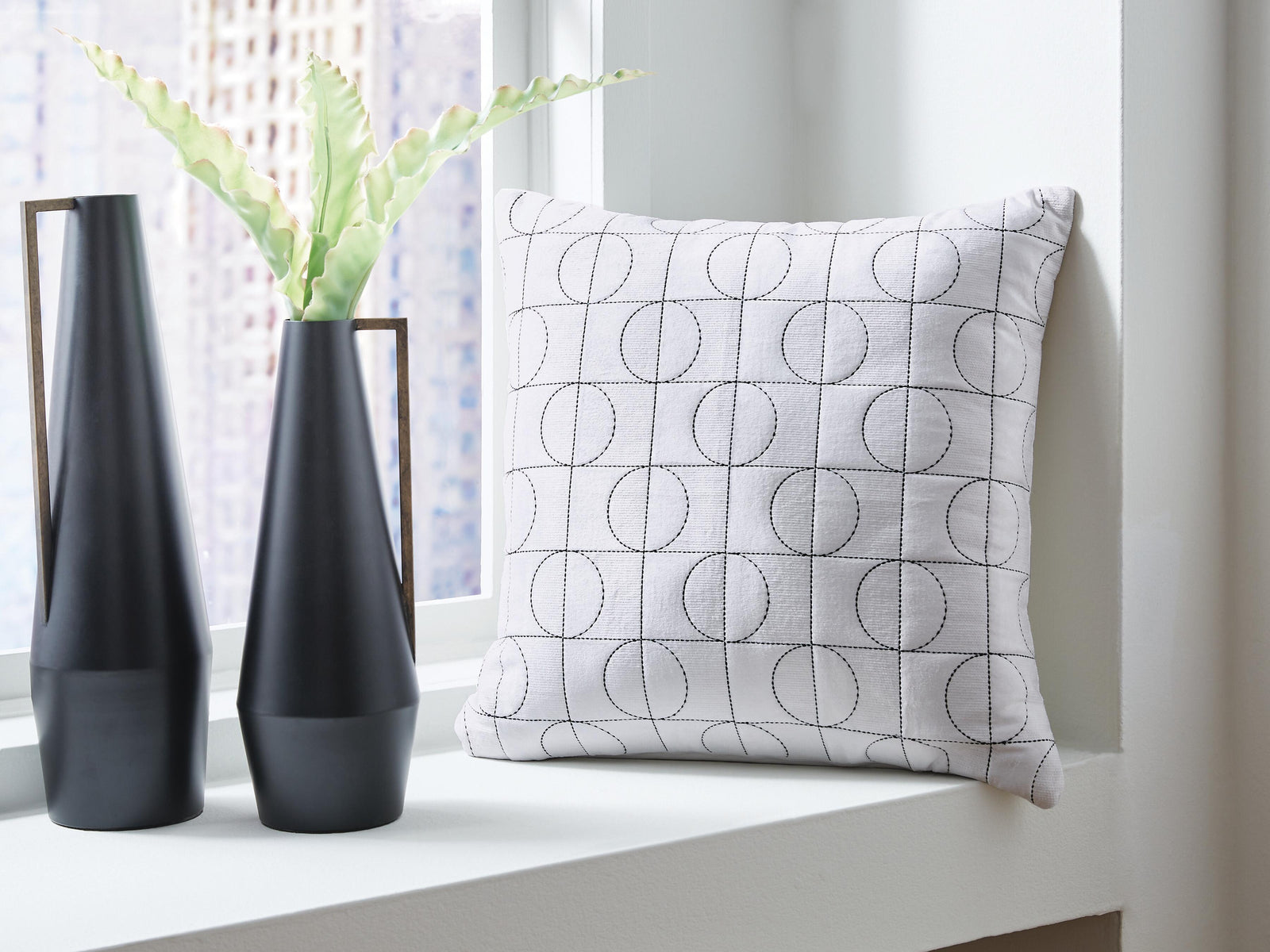 Kydner Pillow (Set of 4) (A1001107-SI) - Image 2