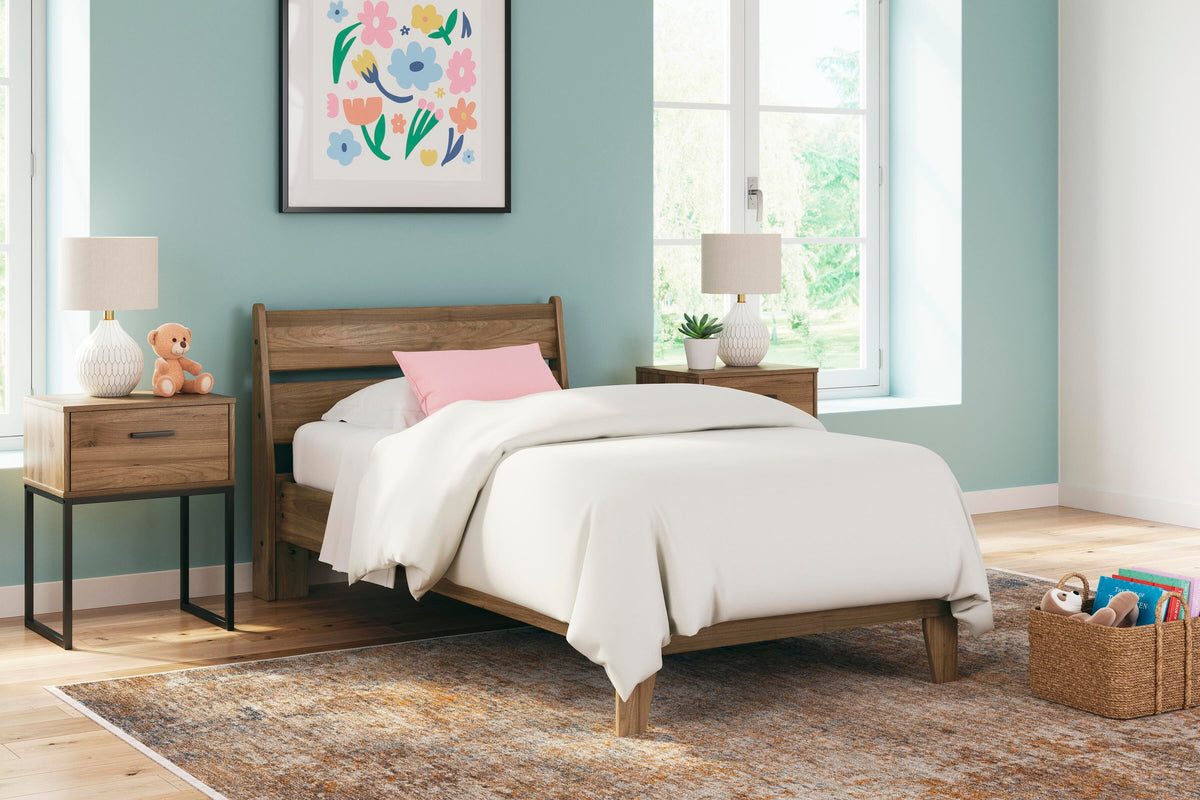 Deanlow Platform Panel Bed (Youth) - Honey  (EB1866-SI) - Image 8