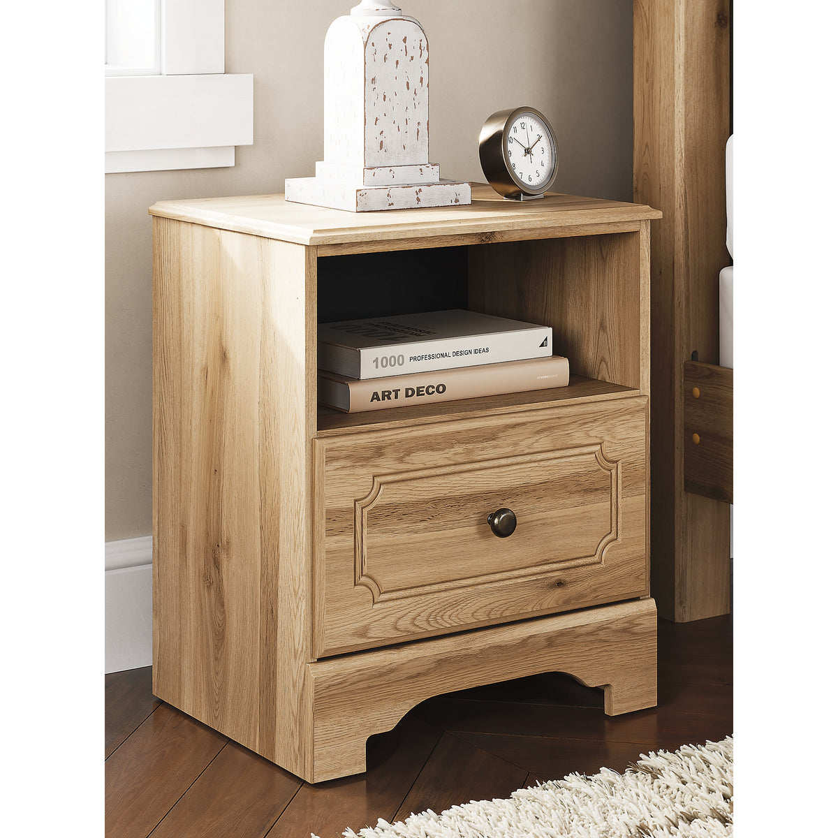 Aleaport King Panel Bed, Dresser, Mirror and Nightstand (PCB1075-SI) - Image 26