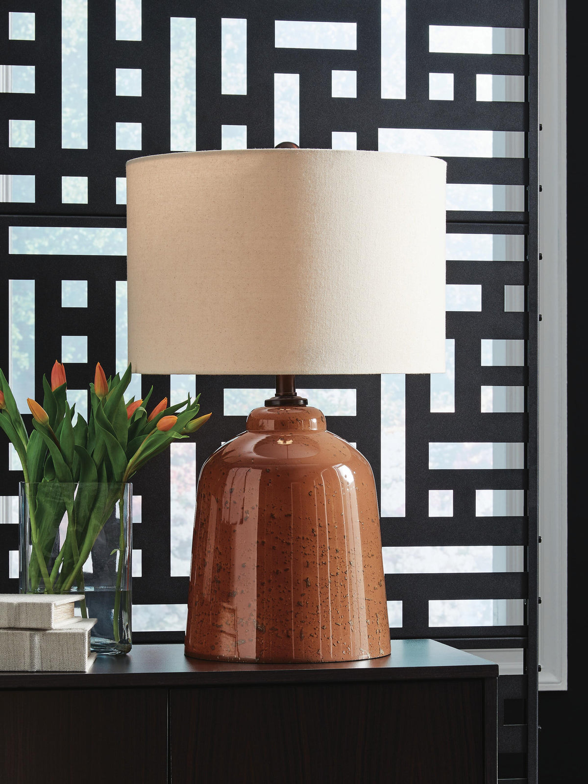Aaleahya Table Lamp (L430904-SI) - Image 2