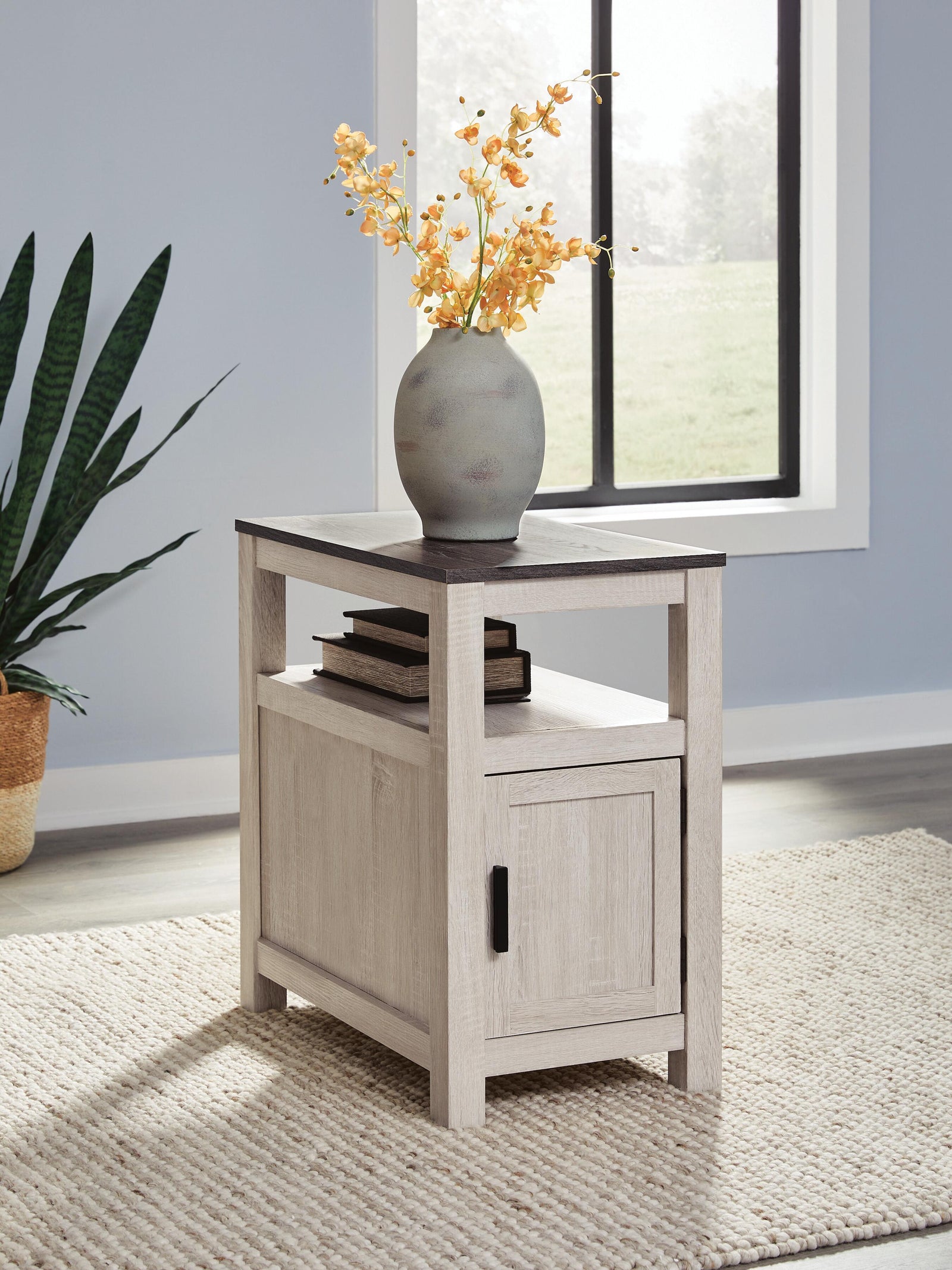 Fendenmore Chairside End Table - Brown Gray/Antique White  (T190-SI) - Image 2