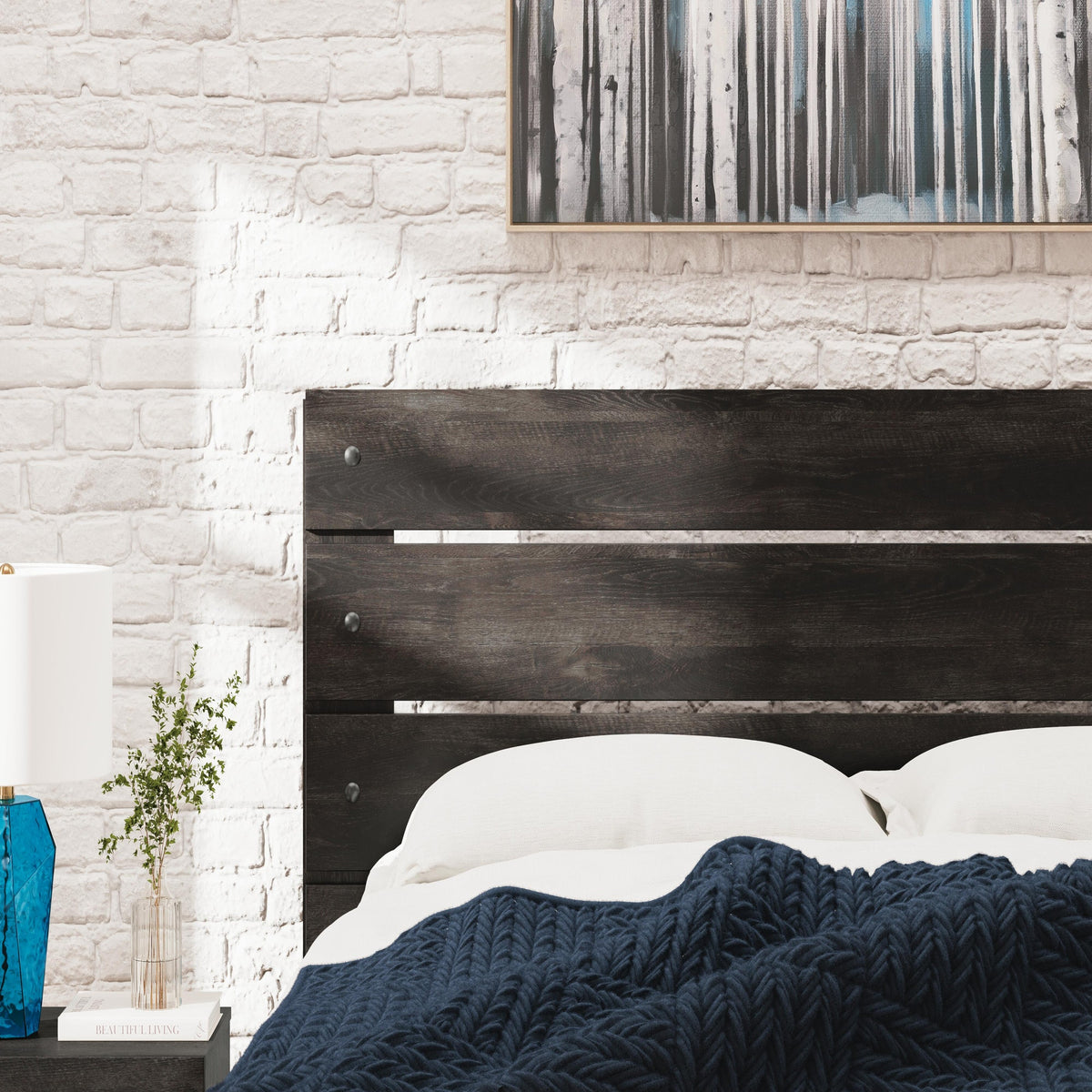 Hollivern King Panel Bed (PCB2108-SI) - Image 9