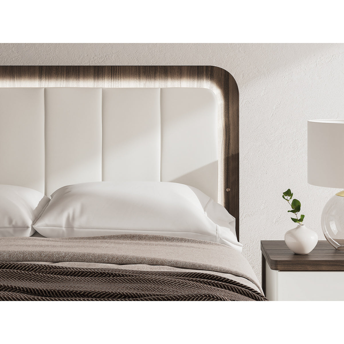 Kendanport Queen Upholstered Bed (PCB1108-SI) - Image 11