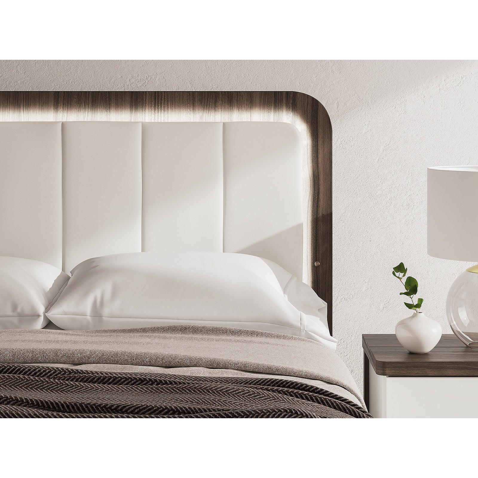 Kendanport Queen Upholstered Bed (PCB1108-SI) - Image 11