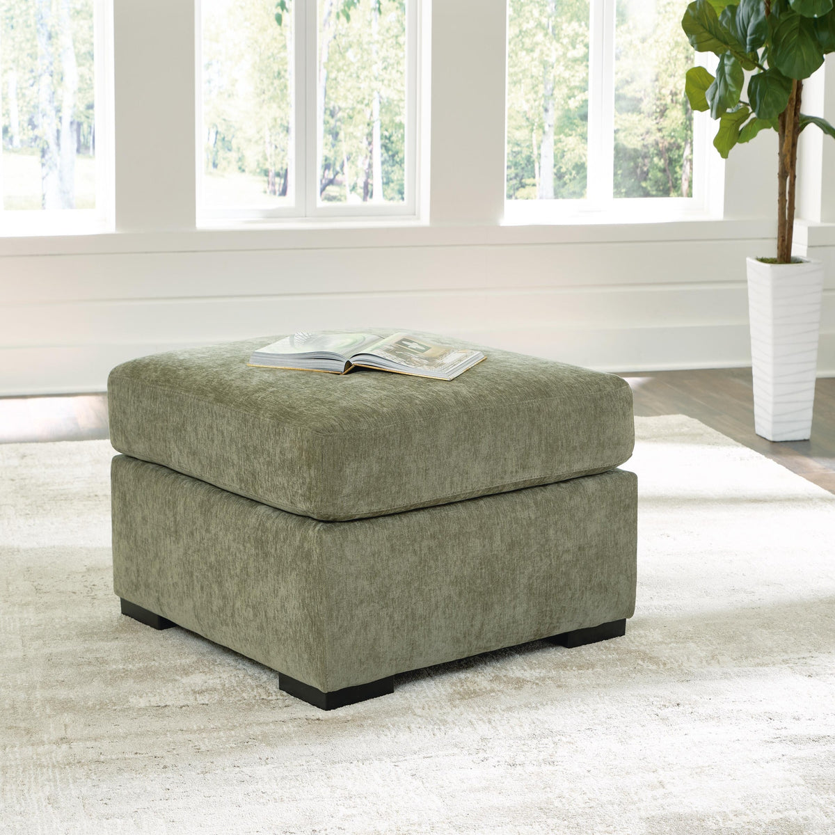 Bridgepoint Right-Arm Facing Sofa (PC69505-SI) - Image 41