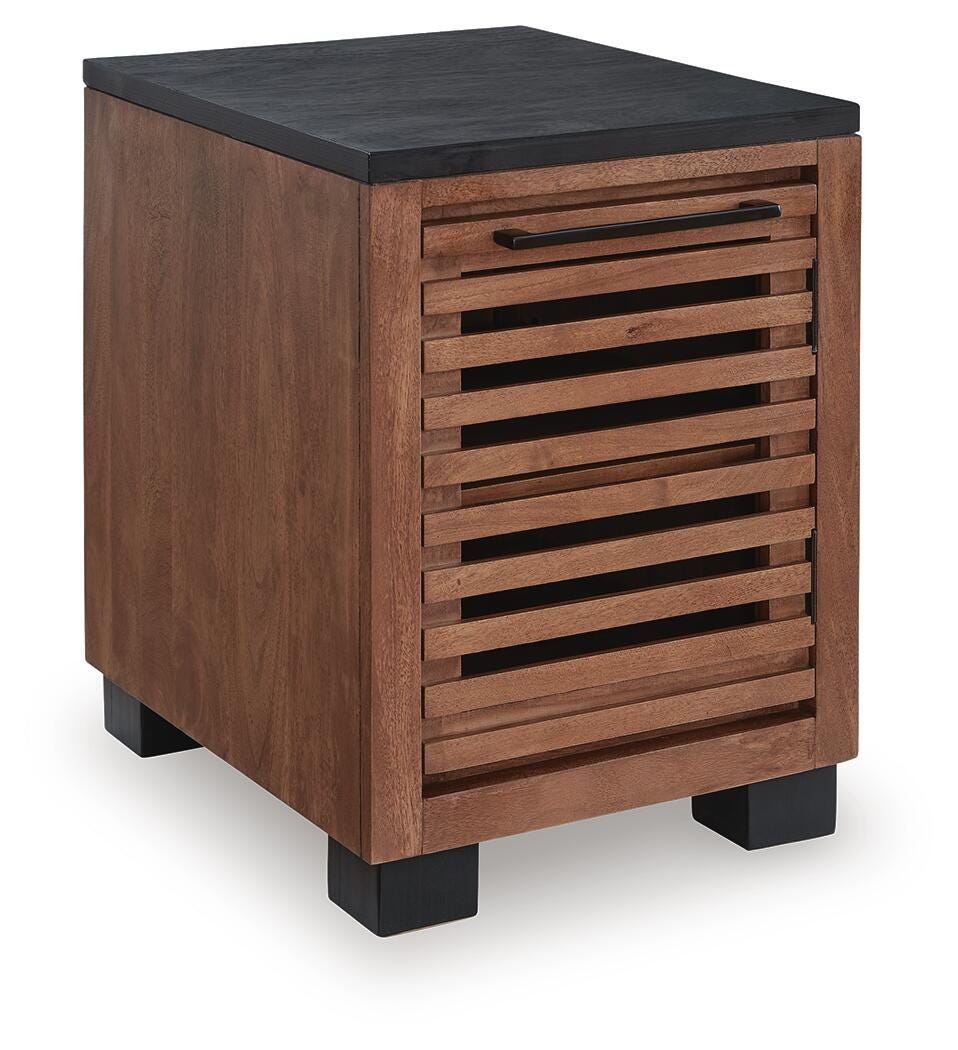 Kallari Chairside End Table - Warm Brown/Black  (T737-SI)