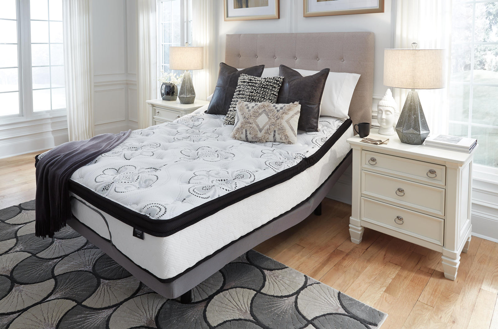 Chime 12 Inch Hybrid California King Mattress in a Box (M697-SI) - Image 17