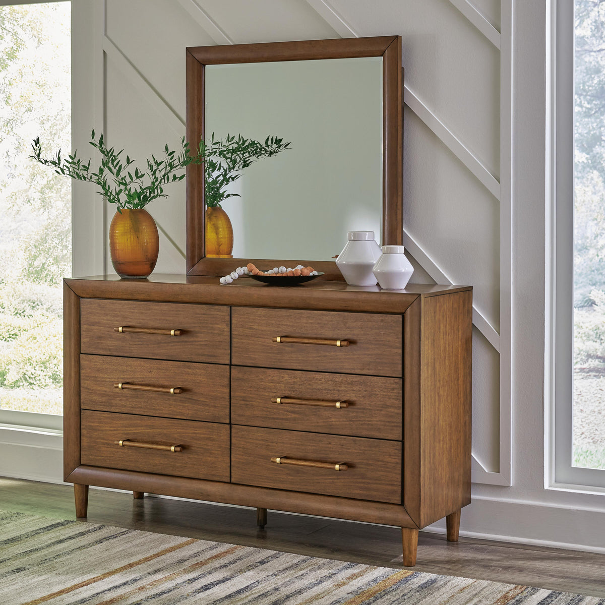Lyncott Dresser and Mirror - Brown  (B615-SI) - Image 4