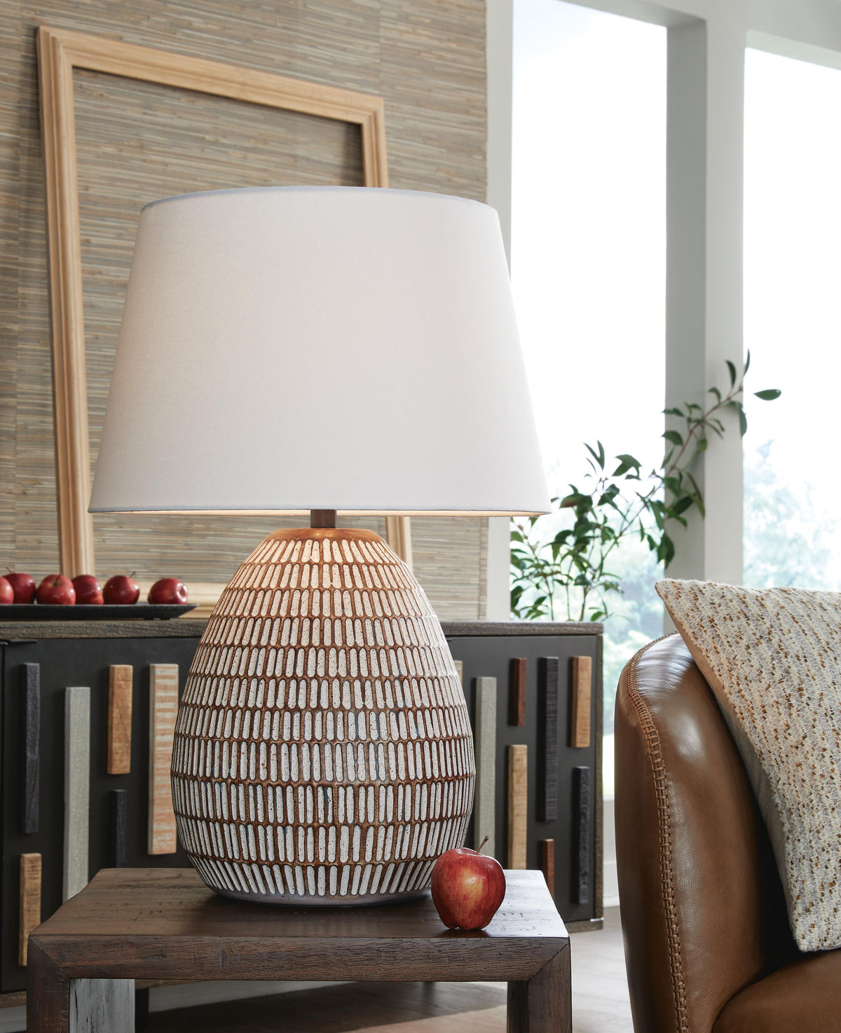 Darrich Table Lamp (L235804-SI) - Image 2