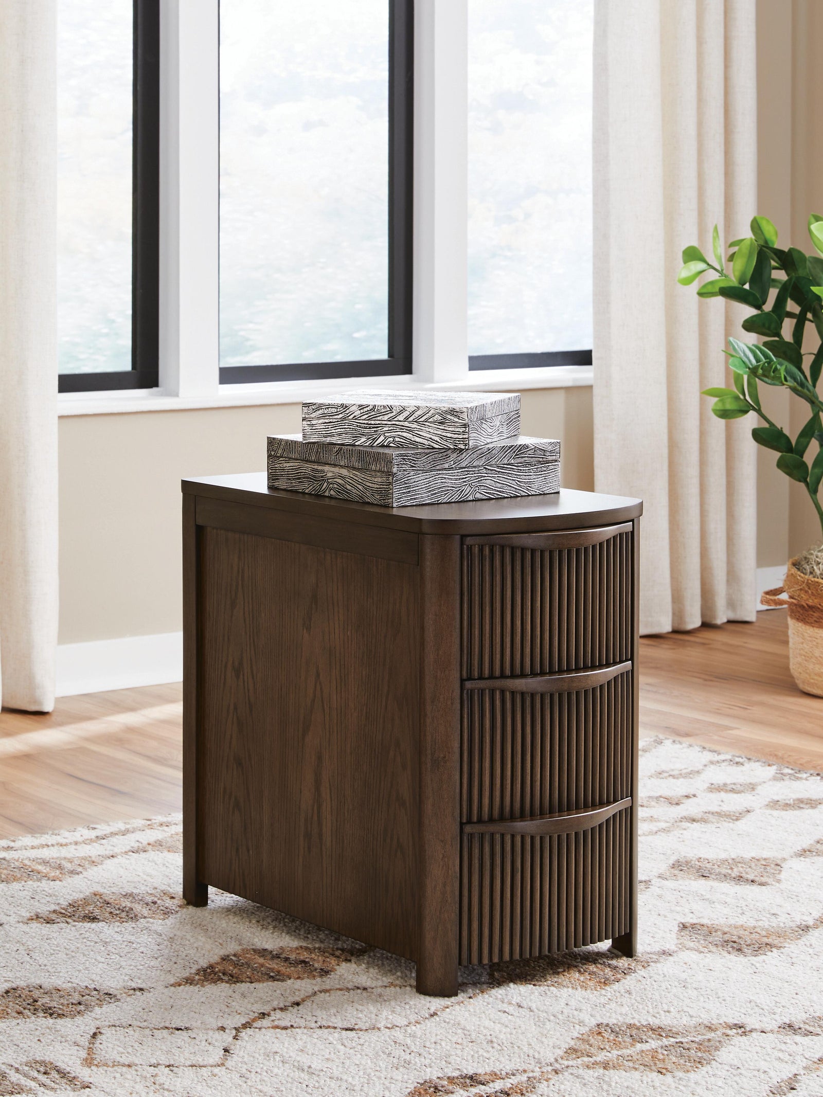 Camdill Chairside End Table - Dark Brown  (T208-SI) - Image 2