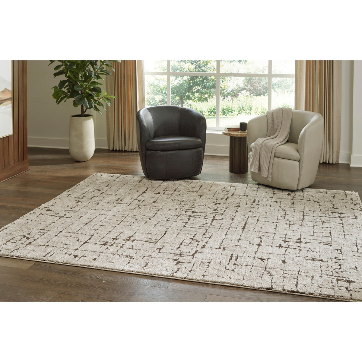 Claygrove Large Rug (R40868-SI) - Image 2