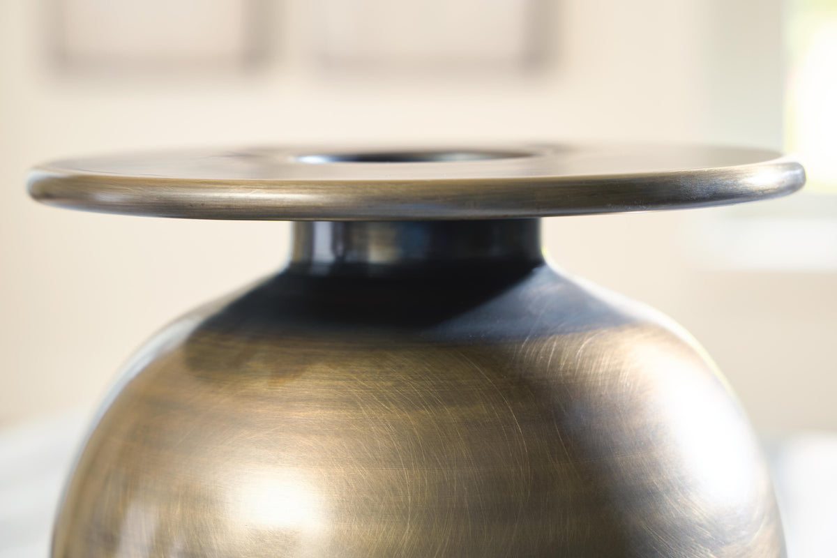 Fedorleigh Vase (A2000893-SI) - Image 4