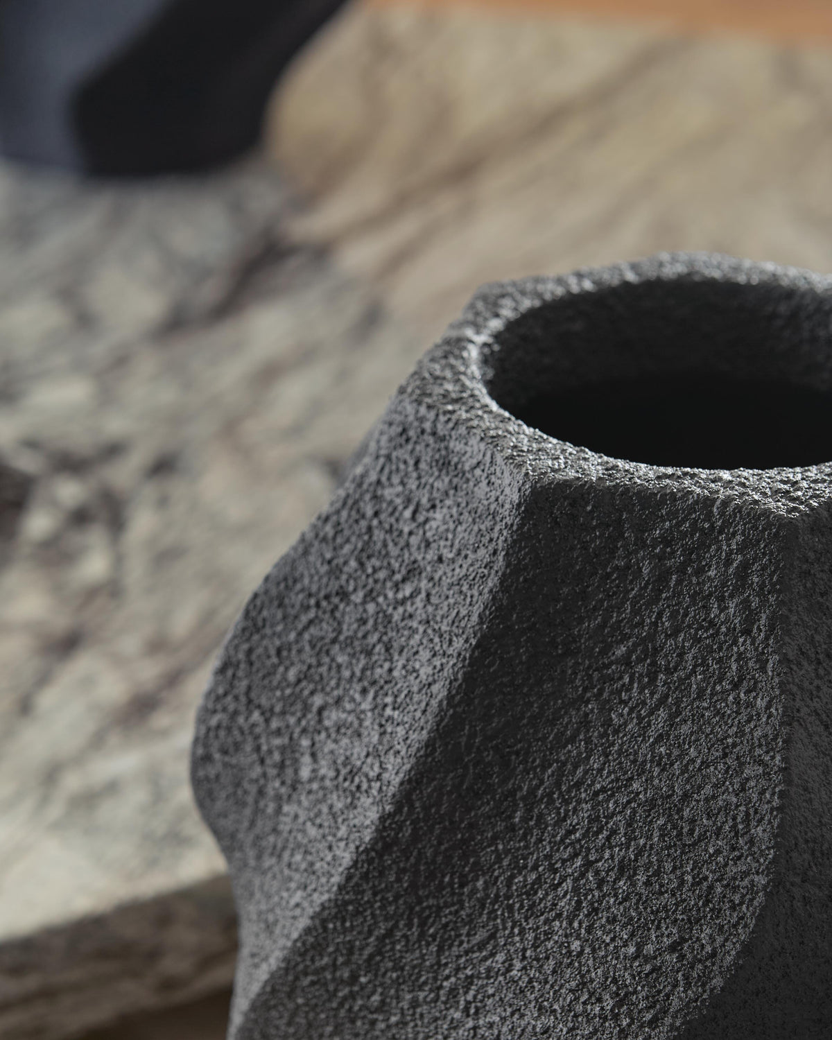 Judworth Vase (A2000874-SI) - Image 4