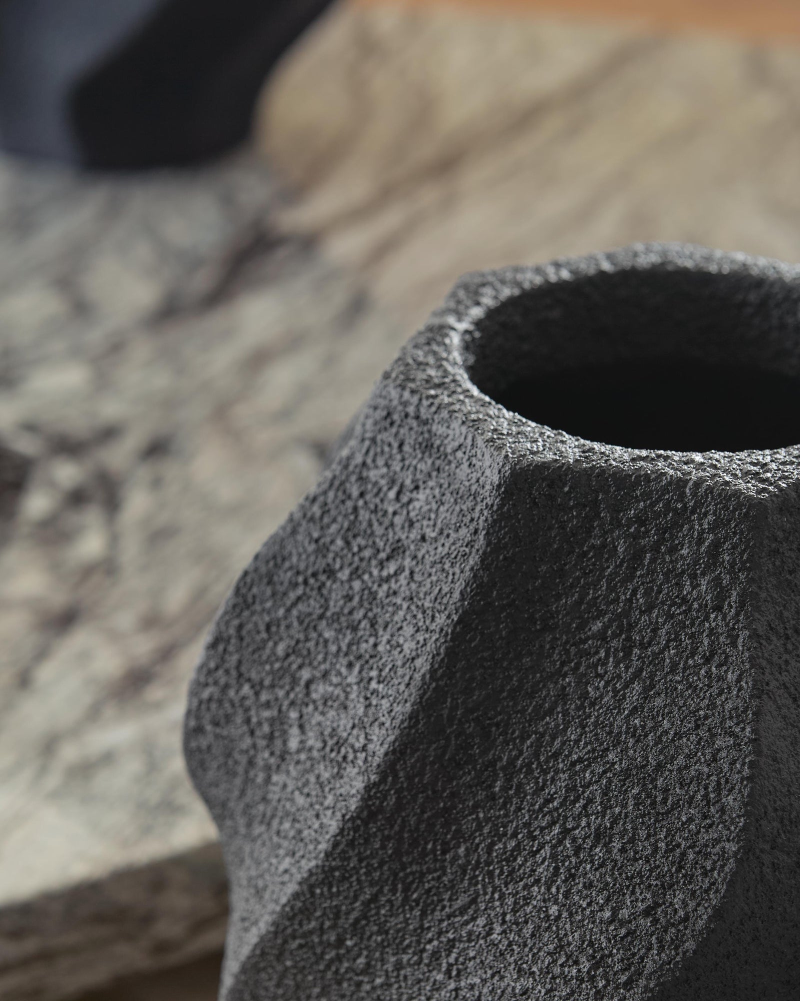 Judworth Vase (A2000874-SI) - Image 4