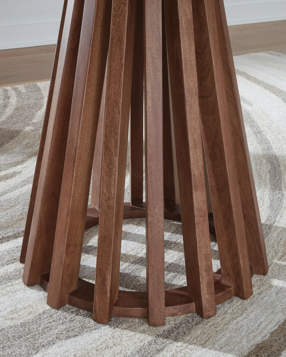 Kallari End Table - Warm Brown/Black  (T737-SI) - Image 4